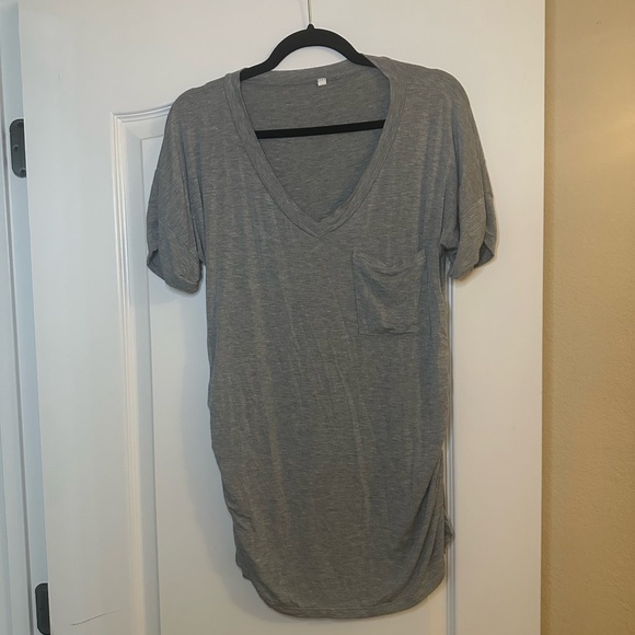 Maternity Tee with rouched sides - Picture 1 of 4